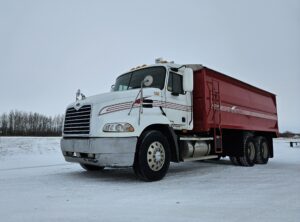 2002 Mack CX613 Vision Grain Truck